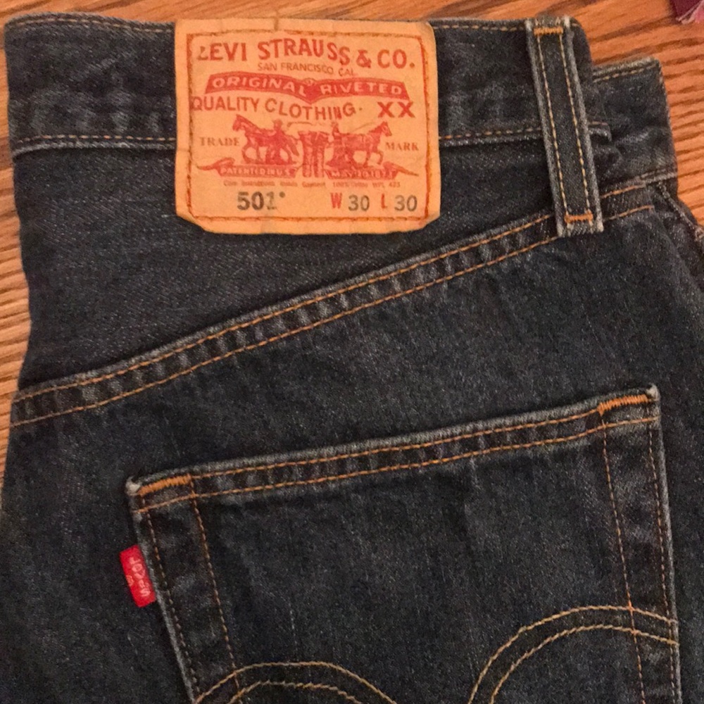 501 Levi Blue jeans! Straight leg.